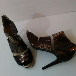 Jessica Simpson open toe heels-sz 9M